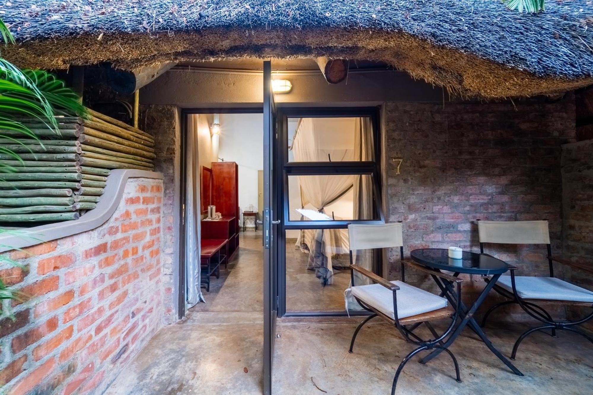 Nguni Lodge Victoria Falls Exterior photo
