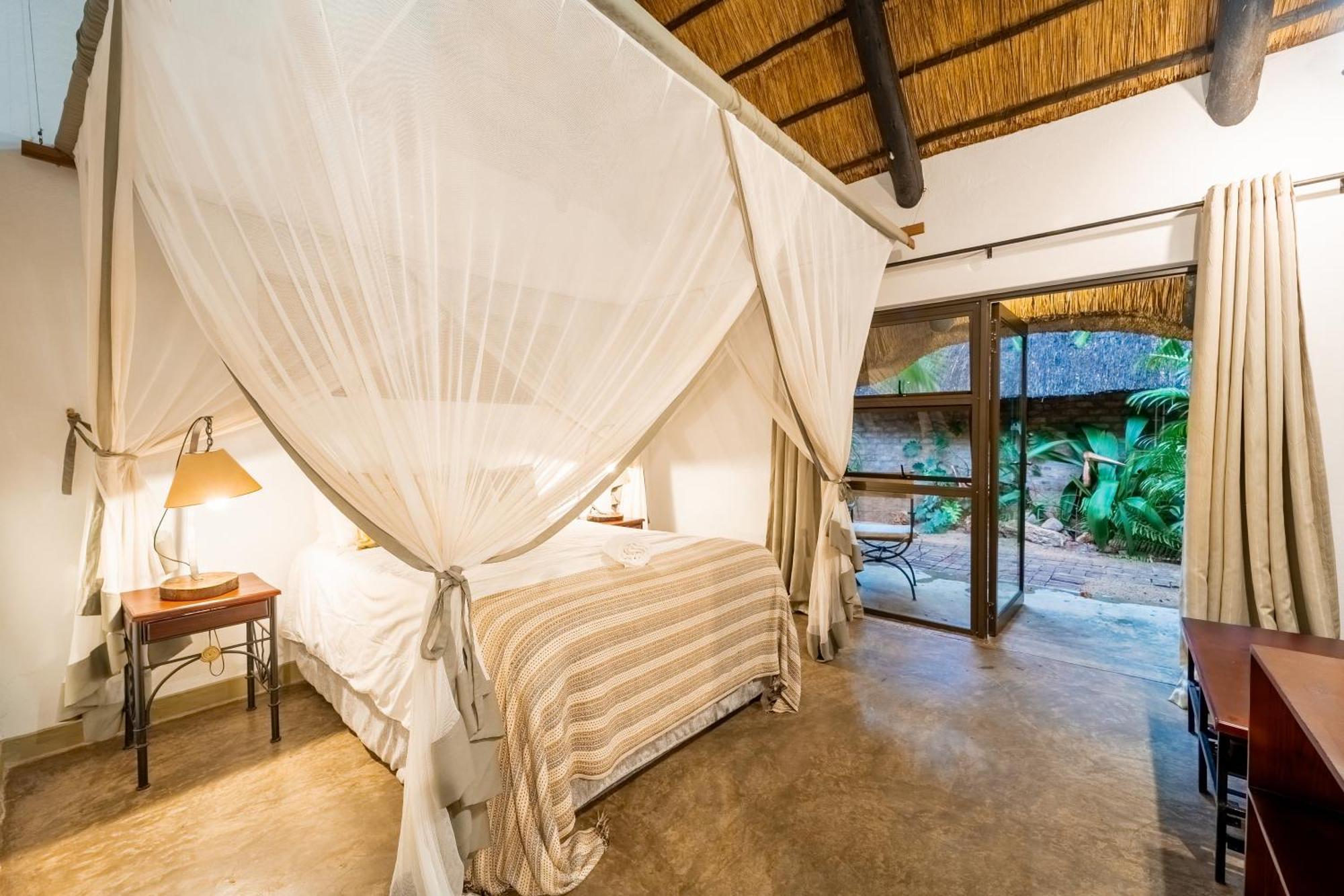Nguni Lodge Victoria Falls Exterior photo